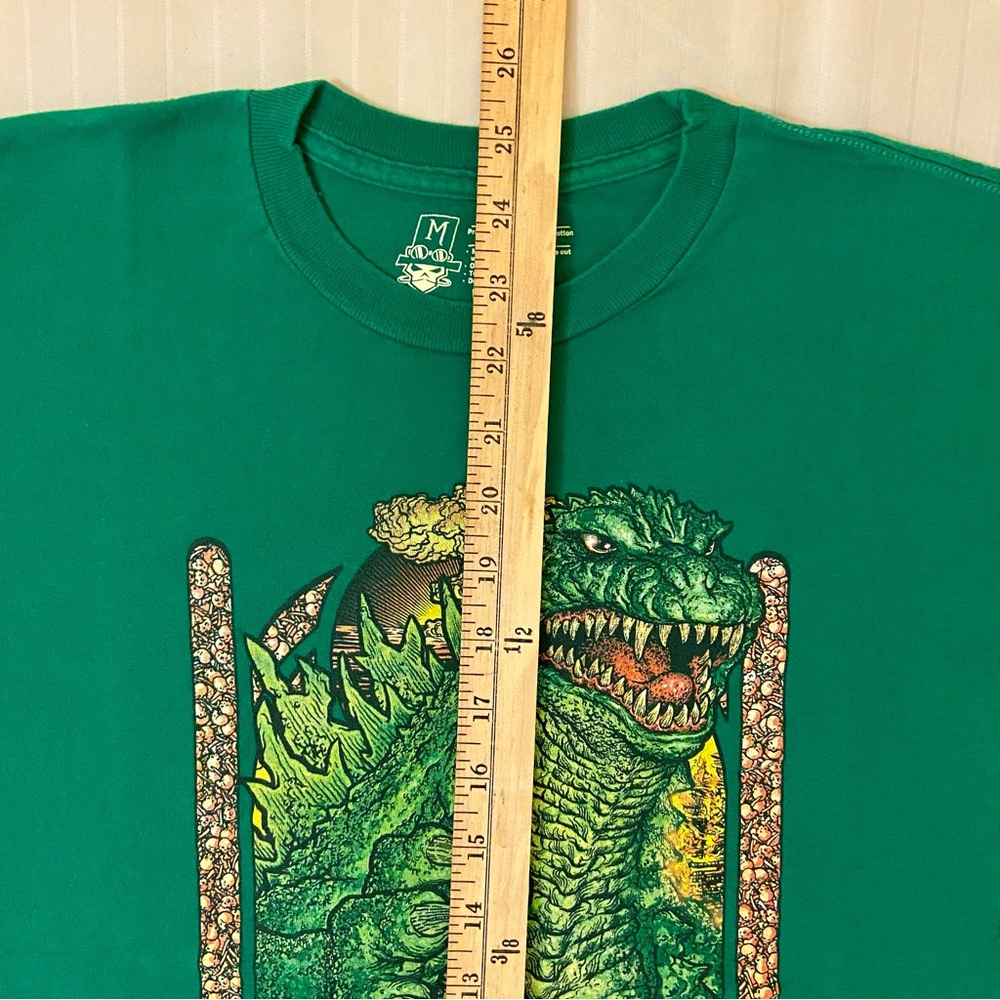 The King Godzilla atomic destruction t-shirt sz M 🦎🦖 - Picture 3 of 10